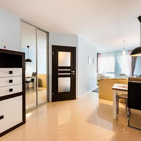 Wola Pleasure Place Apartment Warschau Buitenkant foto